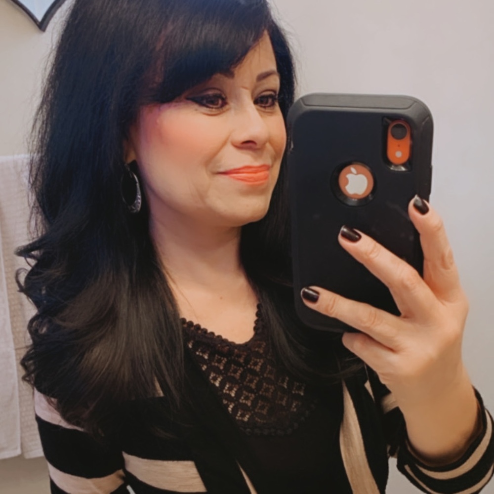 Meet your Posher, Stephani